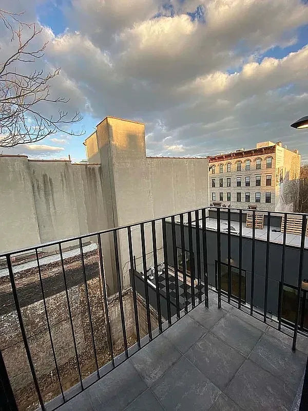 Elegant 4-Bedroom, 3-Bath Apartment in Bedford-Stuyvesant Brooklyn – Private Balcony & Rooftop Access