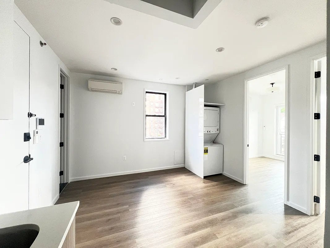 Spacious 2-Bedroom Duplex in Flatbush, Brooklyn – Near 2/5/Q Trains