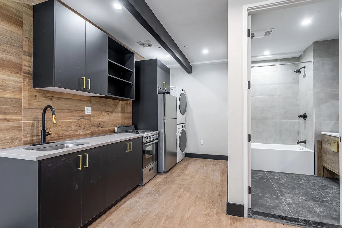 Spacious Studio Apartment in Flatbush, Brooklyn