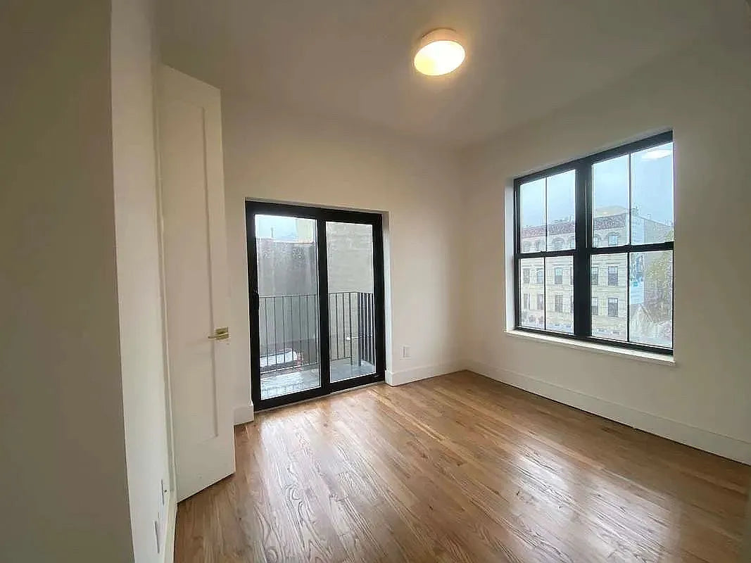 Elegant 4-Bedroom, 3-Bath Apartment in Bedford-Stuyvesant Brooklyn – Private Balcony & Rooftop Access