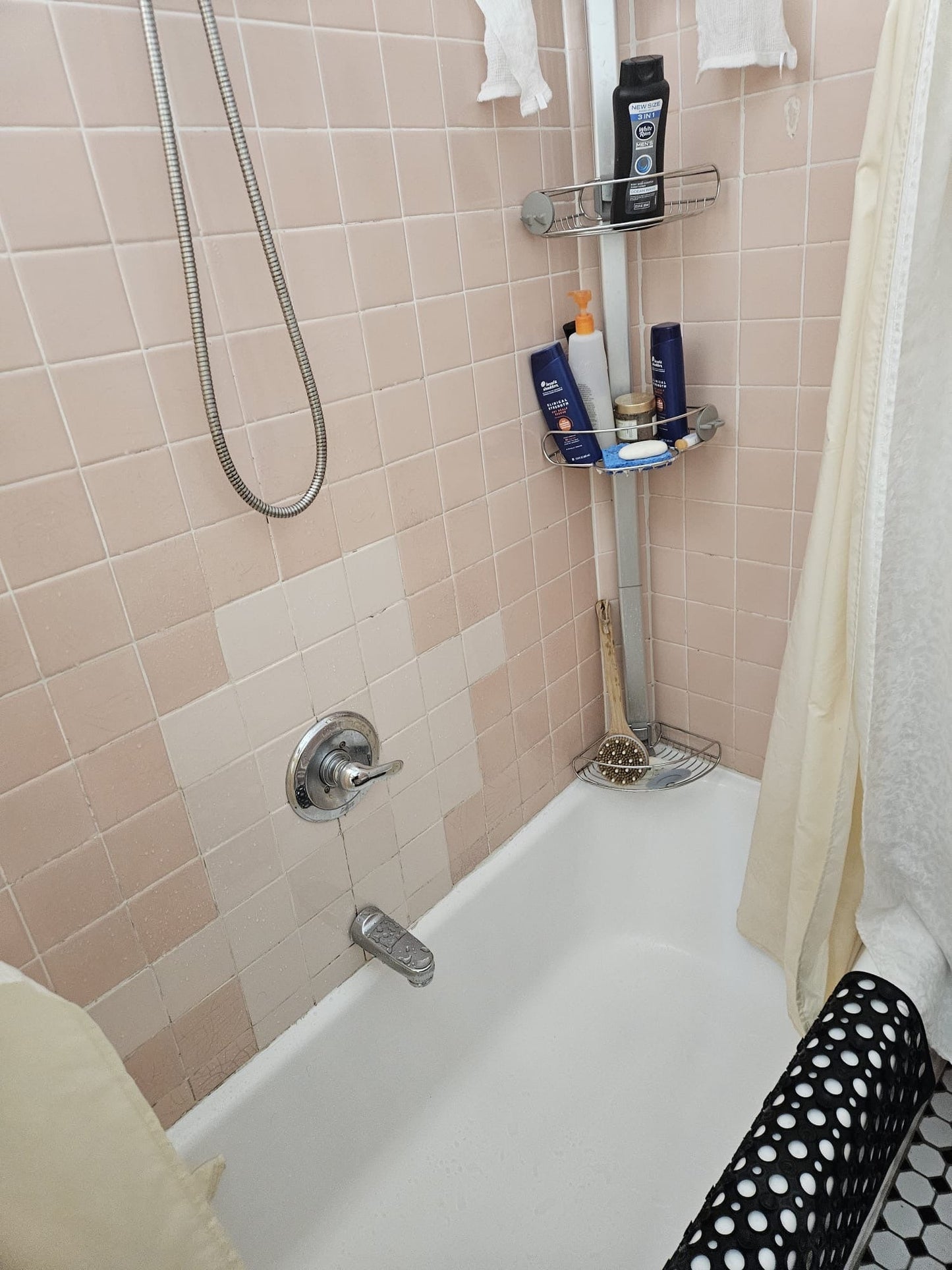 Modern 1-Bedroom Apartment in Forest Hills, Queens – Near E/F/M/R Trains