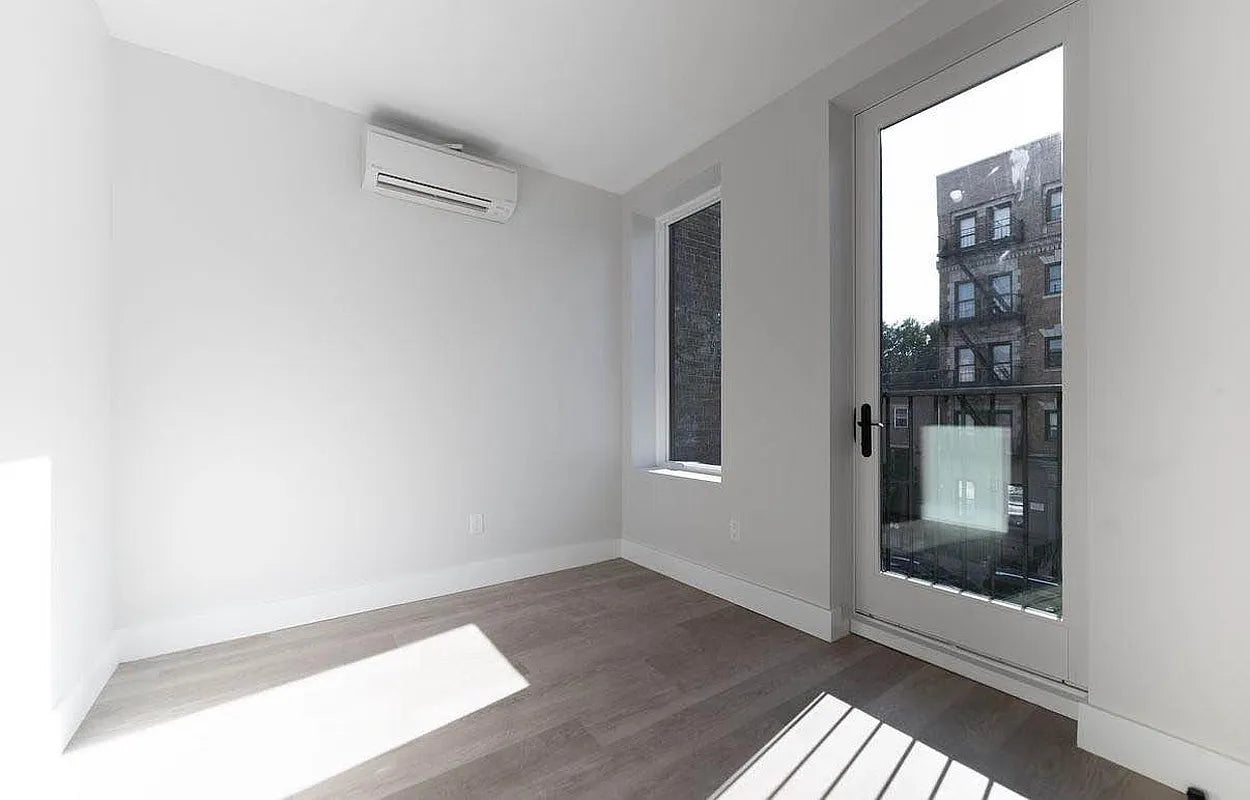 Spacious 3-Bedroom Apartment in Bedford-Stuyvesant, Brooklyn – Near G/J/M/Z Trains