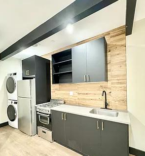 Modern 1-Bedroom Apartment in Flatbush Brooklyn – Private Yard & Rooftop Access