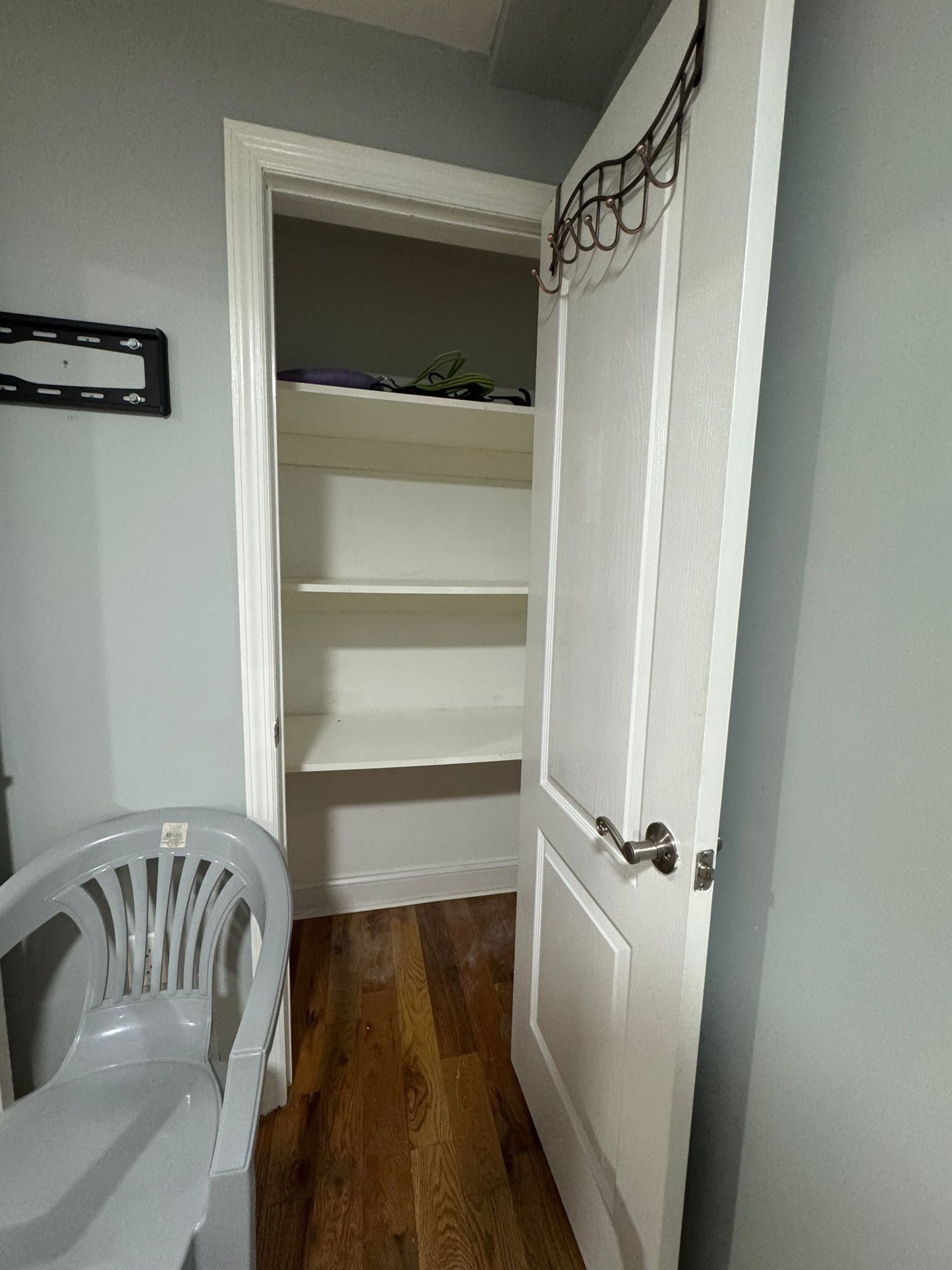 Unfurnished Room in Broad Channel Queens – Island Living with A Train Access