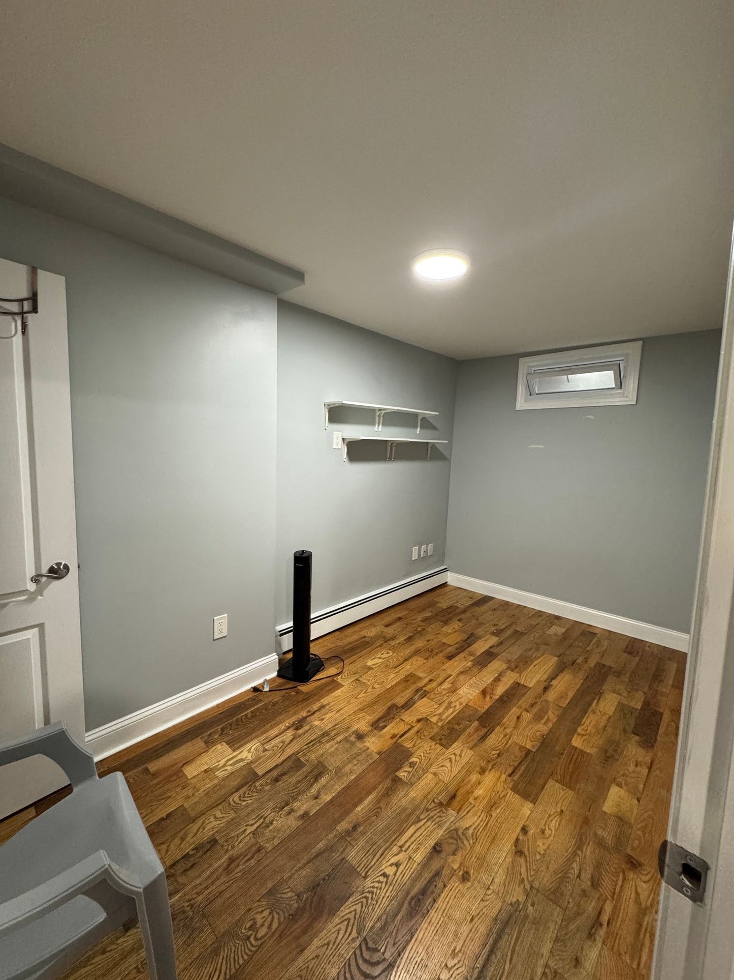 Unfurnished Room in Broad Channel Queens – Island Living with A Train Access