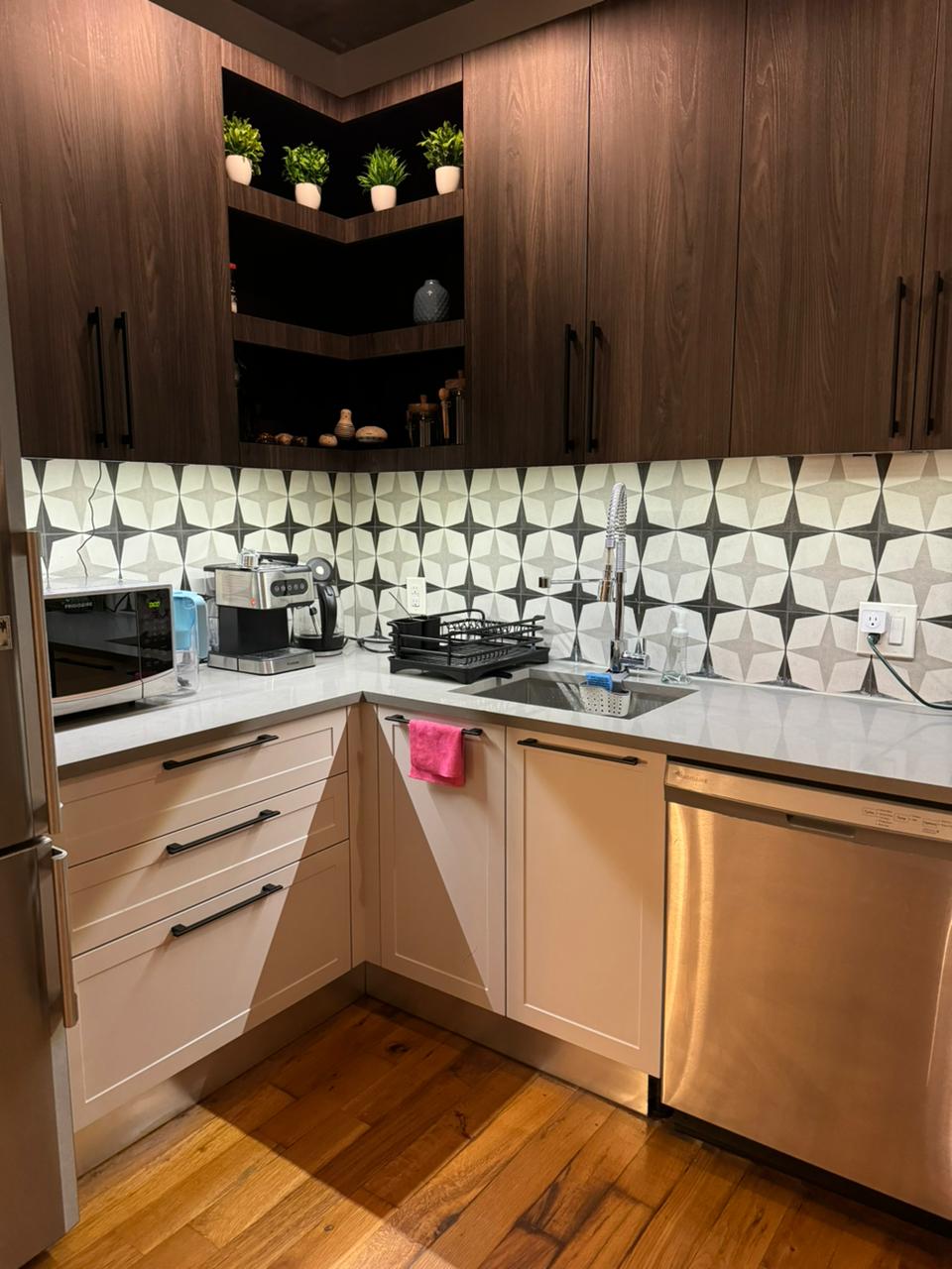 Furnished 1-Bedroom Apartment in Bushwick, Brooklyn – Near L/M Trains