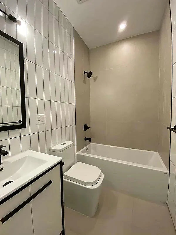 Elegant 4-Bedroom, 3-Bath Apartment in Bedford-Stuyvesant Brooklyn – Private Balcony & Rooftop Access