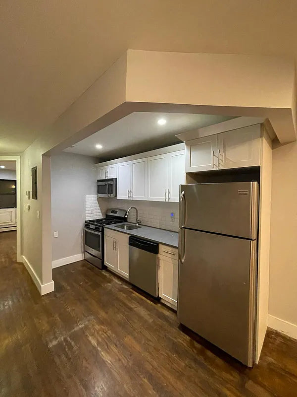 Spacious 3-Bedroom Duplex in Ocean Hill Brooklyn - Near Broadway Junction