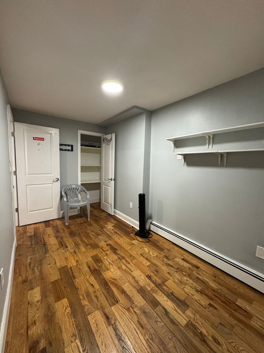 Unfurnished Room in Broad Channel Queens – Island Living with A Train Access
